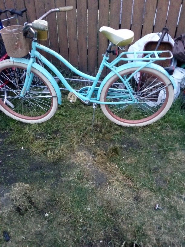 Huffy 7 Speed Beach Cruisers