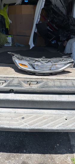 2019-2022 Kia Soul Right Side  Headlight OEM
