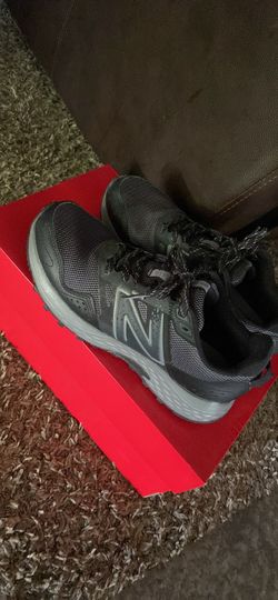 New balance men’s shoes size 7