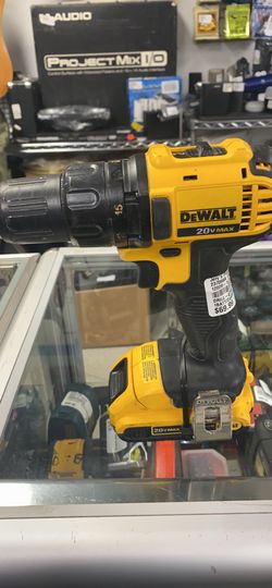 Dewalt drill with battery and charger