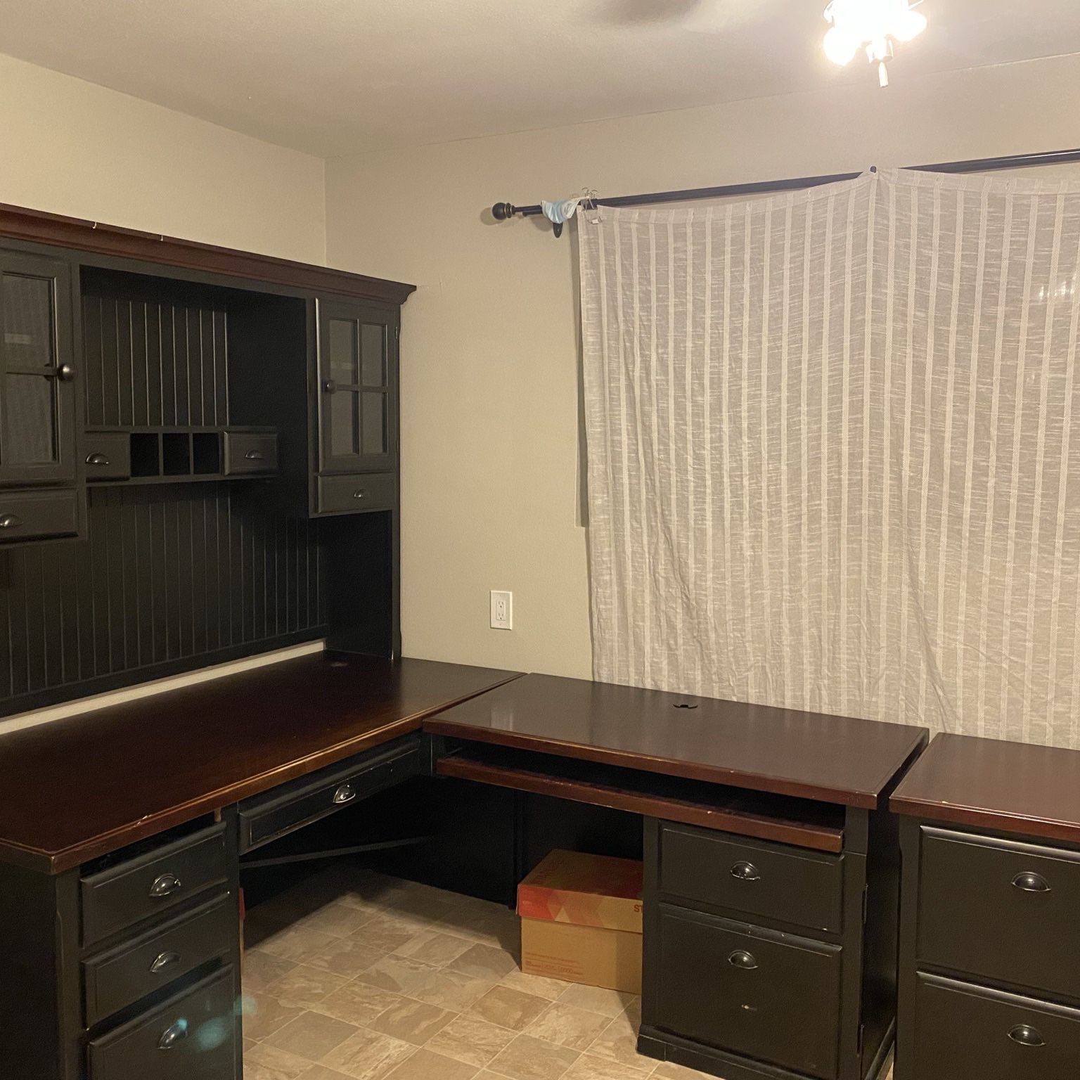 4 Piece Executive Desk With Chair And Filing Cabinet 