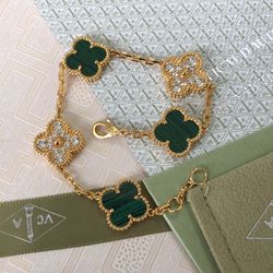 Van Cleef & Arpels Vintage Alhambra Malachite 18k Yellow Gold Bracelet