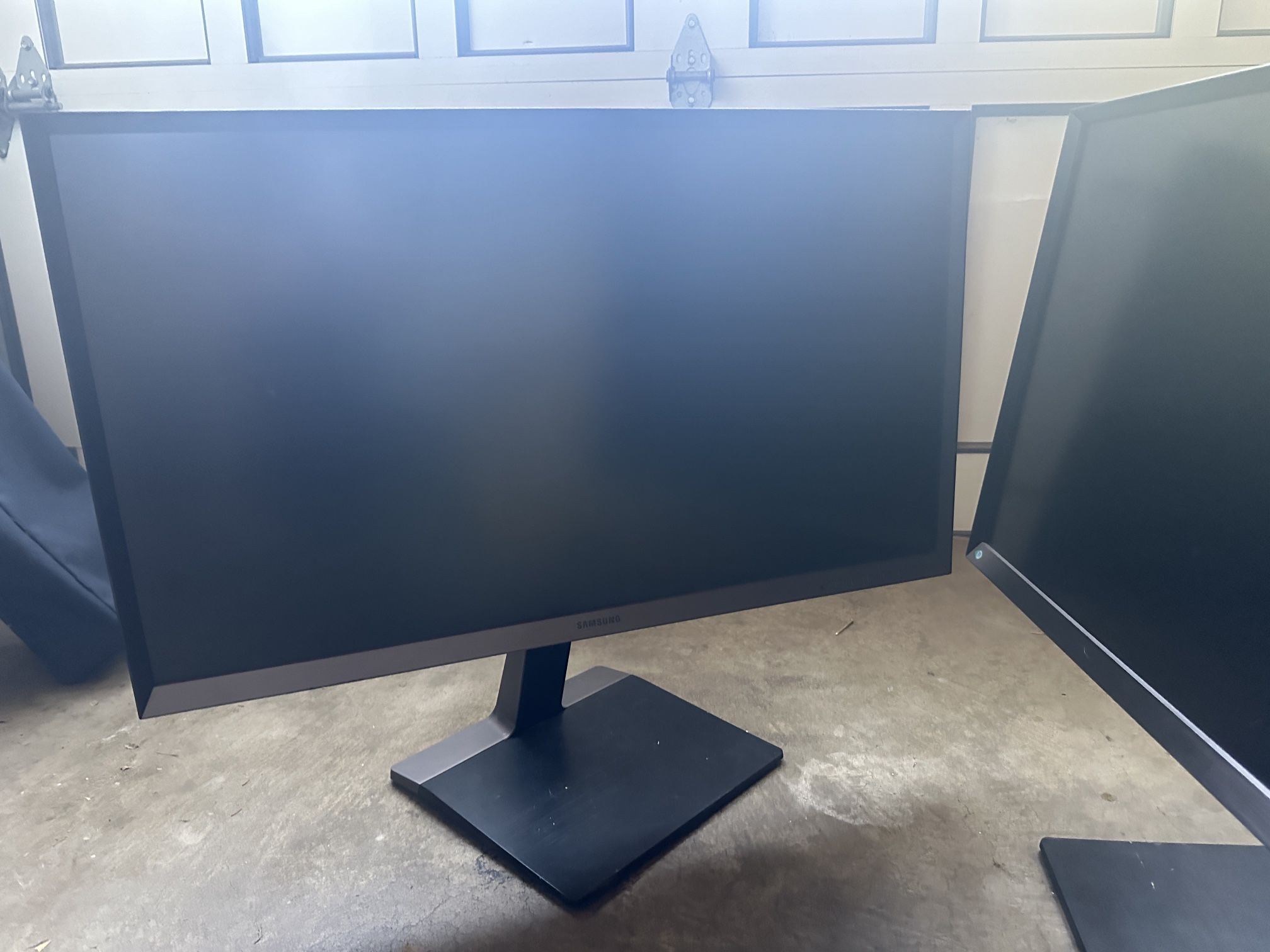 SAMSUNG 28-Inch Computer Monitor, Height Adjustable Stand