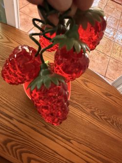  Lucite 70’s Strawberries  11 Count. 2”x 1.5” 