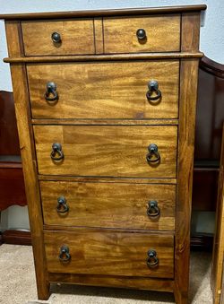 Picket House Furnishings Chest of Drawers