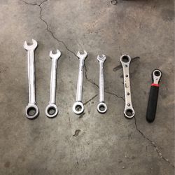 Ratcheting Wrenches  5 Metric One 1/2-9/16.