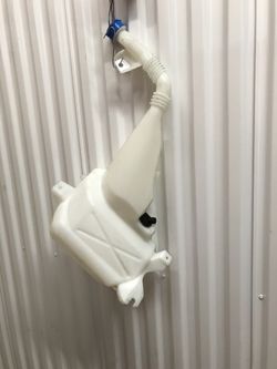 2012-2016 Tesla model s windshield washer fluid reservoir 1005400-00-B