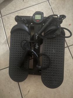 Mini step machine with bands 