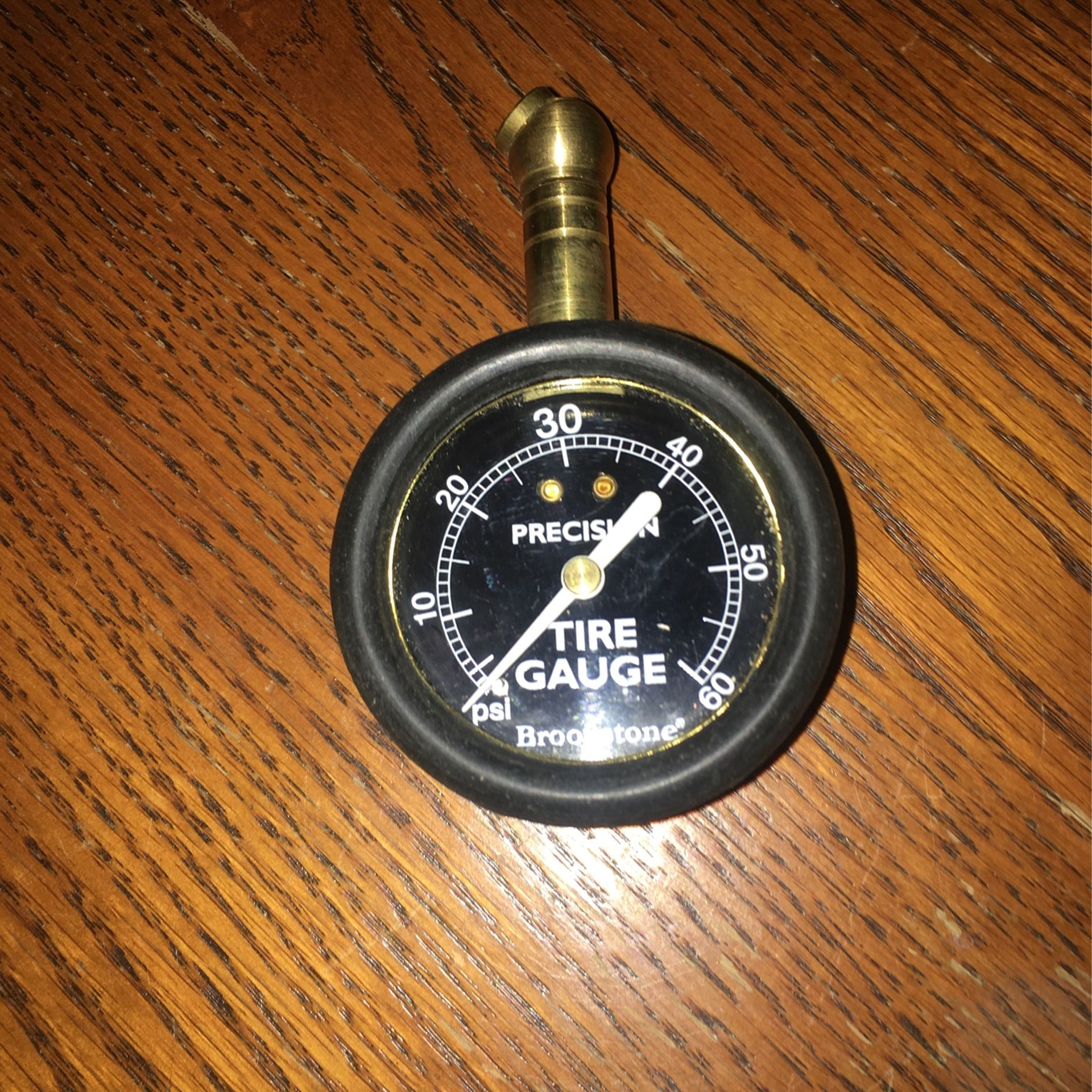 Brookstone precision tire gauge- Vintage, yet reliable