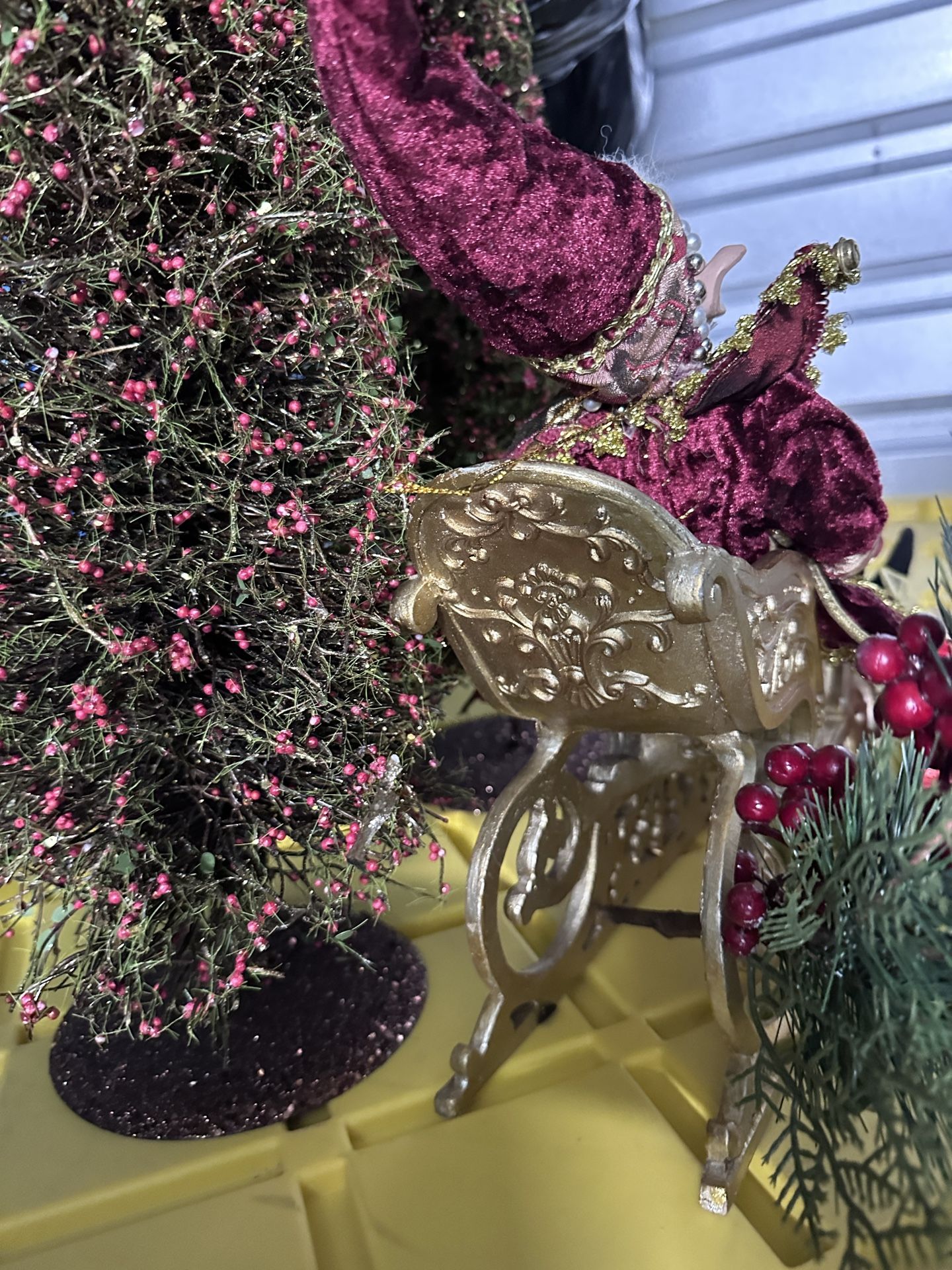 Vintage-Style Elf on Sleigh Christmas Centerpiece