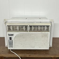 Window AC Unit