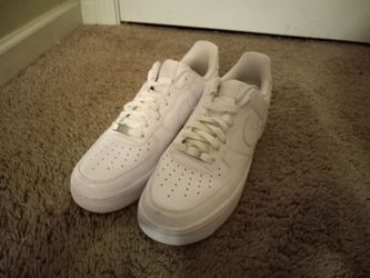 Nike Air Force 1 '07 lows triple white