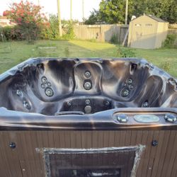 Beachcomber Hot Tub for Sale