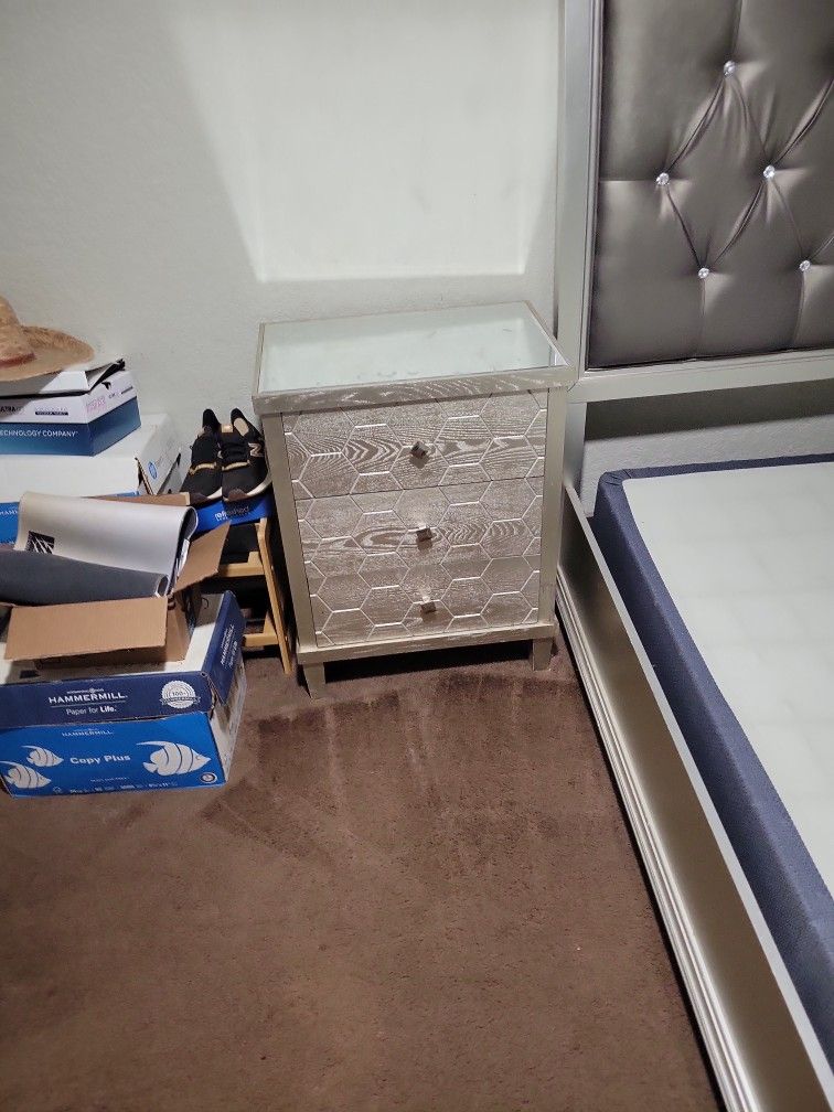 Nightstand, Dresser, Queen Frame W/box