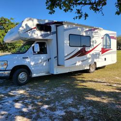 2009 Coachman Freelander RV 30ft