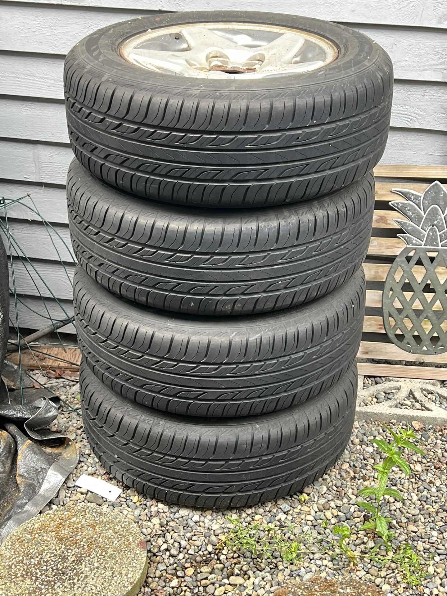 225/60R16 Tires
