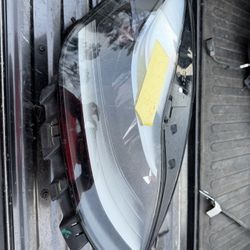2019 2023 Tesla Model 3 Y Right Headlight 