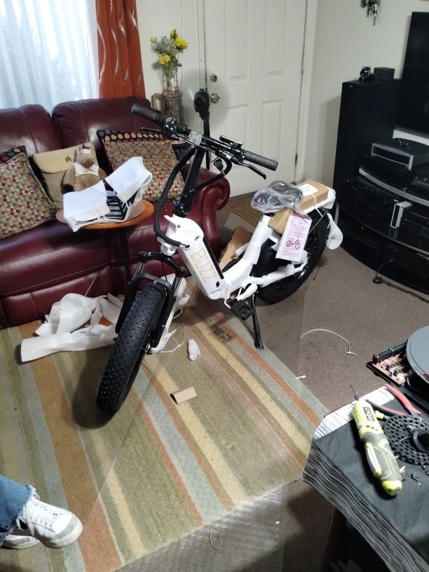Buzz Electric Bike New Open Box.