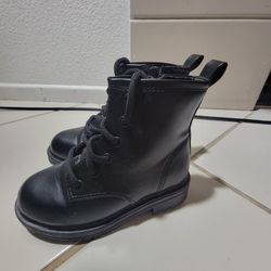 Black Boots Size 8 Toddler 