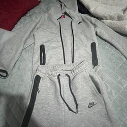 Nike Tech Fleece Windrunner 