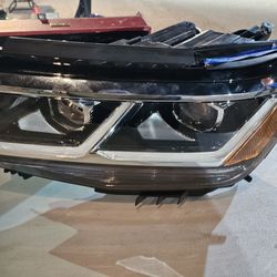 2020-2023 Volkswagen  Atlas LH Driver Side Headlamp ASSEMBLY 
