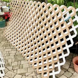 Vinyl Lattice Panel, Cedar Color: 4’ X 8’