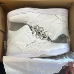 NEW Men’s Basketball Shoe - Reebok Royal