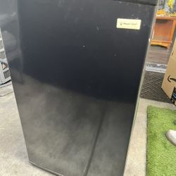 Mini Fridge - Excellent Condition