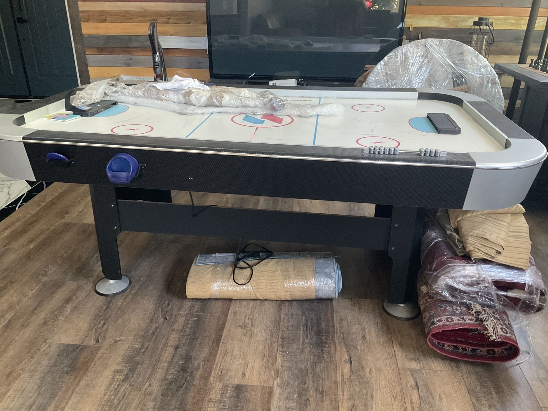 Air Hockey Table