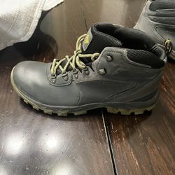 Columbia Men’s Newton Ridge Plus Hiking Boot