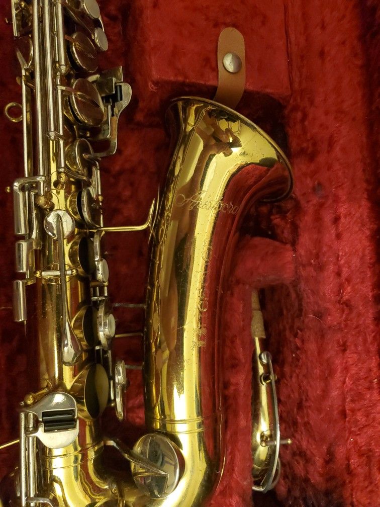 BUESCHER ARISTOCRAT Saxophone Made 1930s