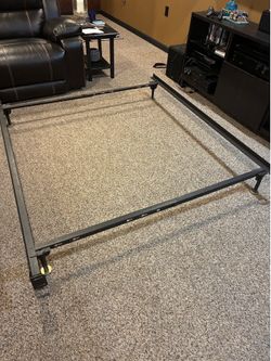 Full / Queen Bedframe