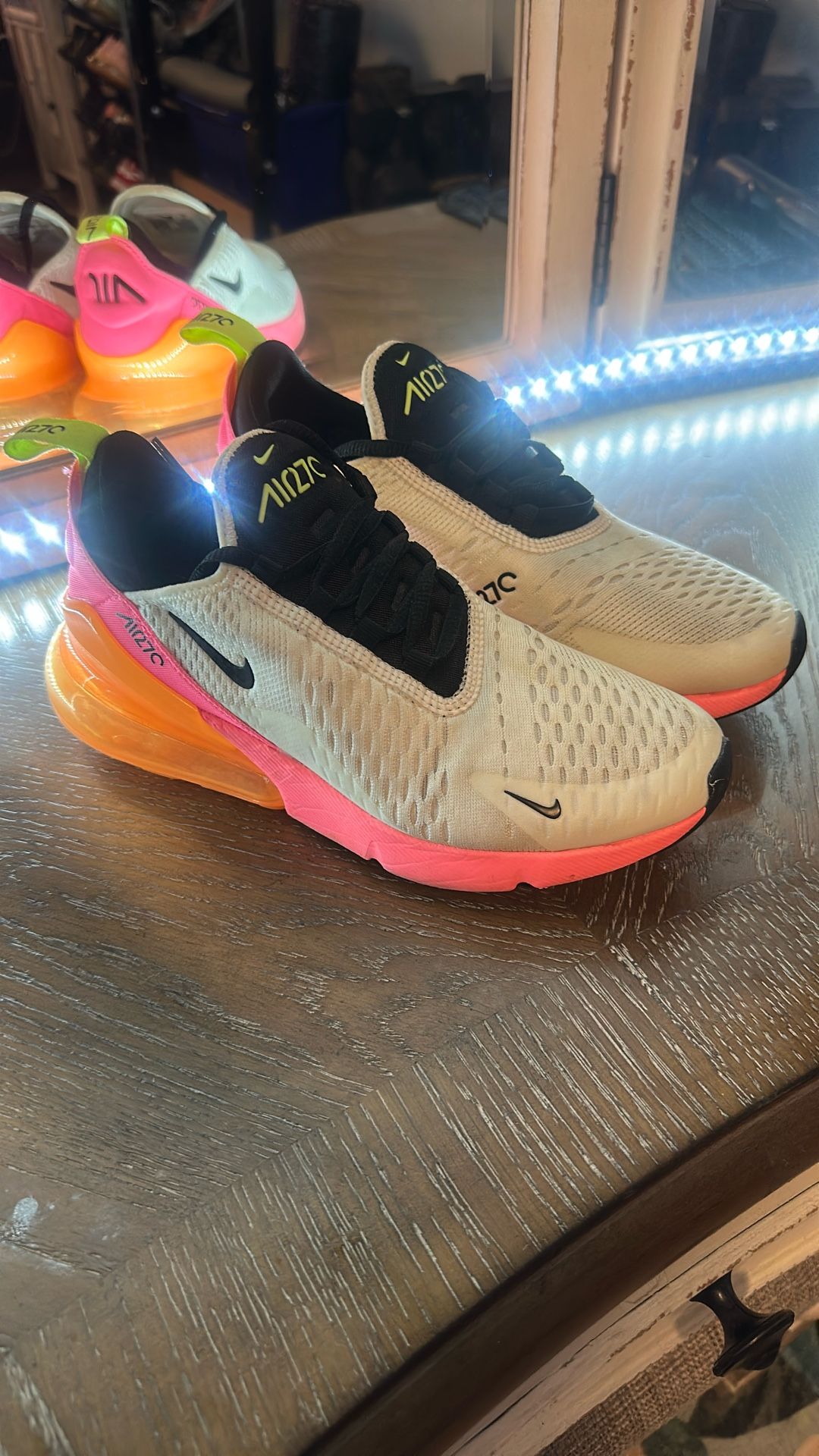 Nike Air 270 Women’s Size 7