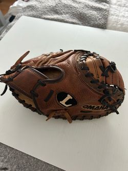 Louisville Omaha Select Series TPX OSCM 2 Youth Catcher's Mitt