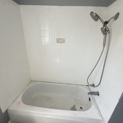 Bathtub reglazing tile sink