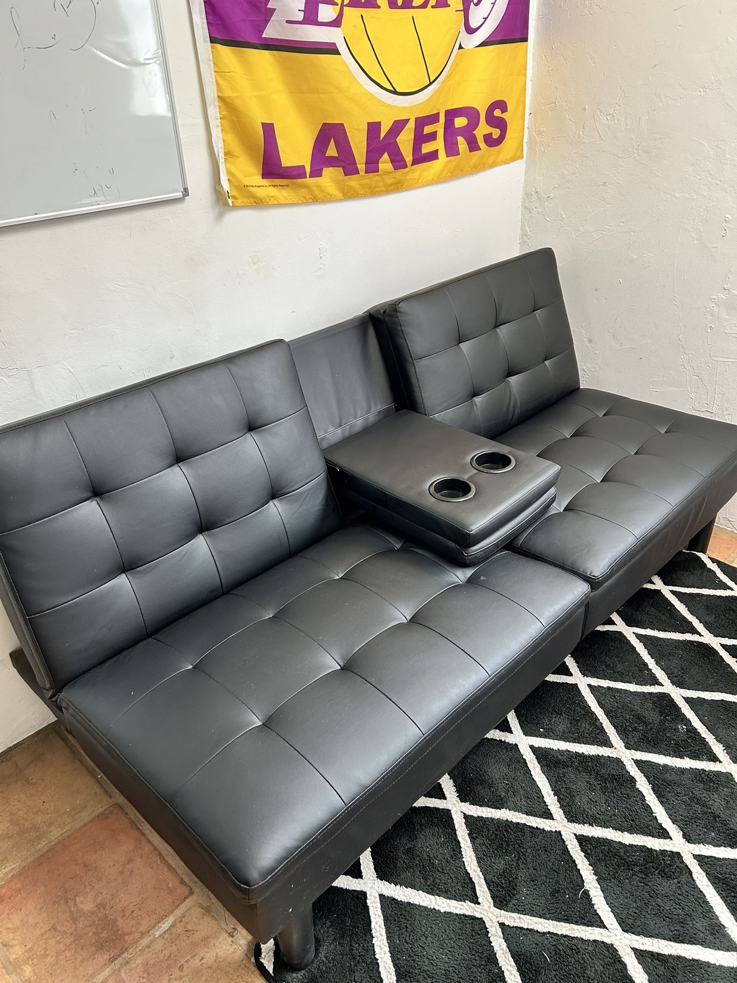 Black Futon