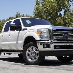 2014 Ford F-350SD Lariat  4D Crew Cab N/A 