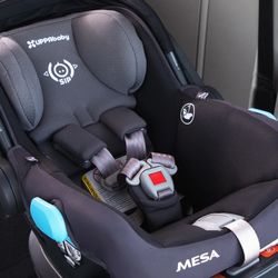 Uppababy Car seat and Base 