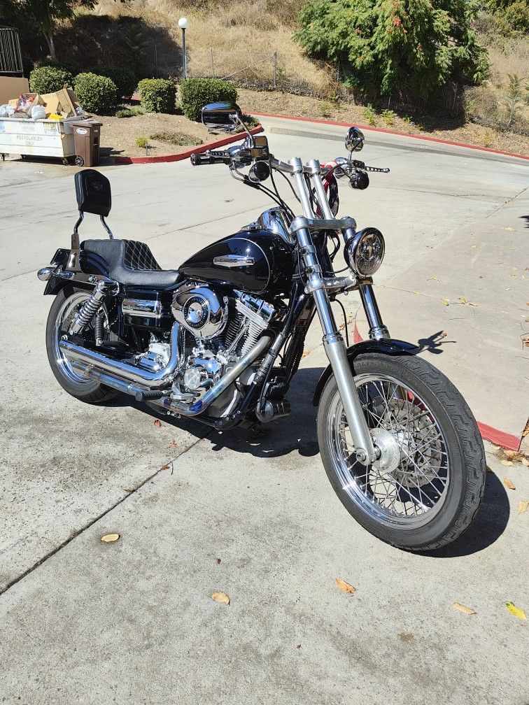 2009 Harley Davidson Super Glide Custom
