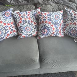 Love Seats With Cushions