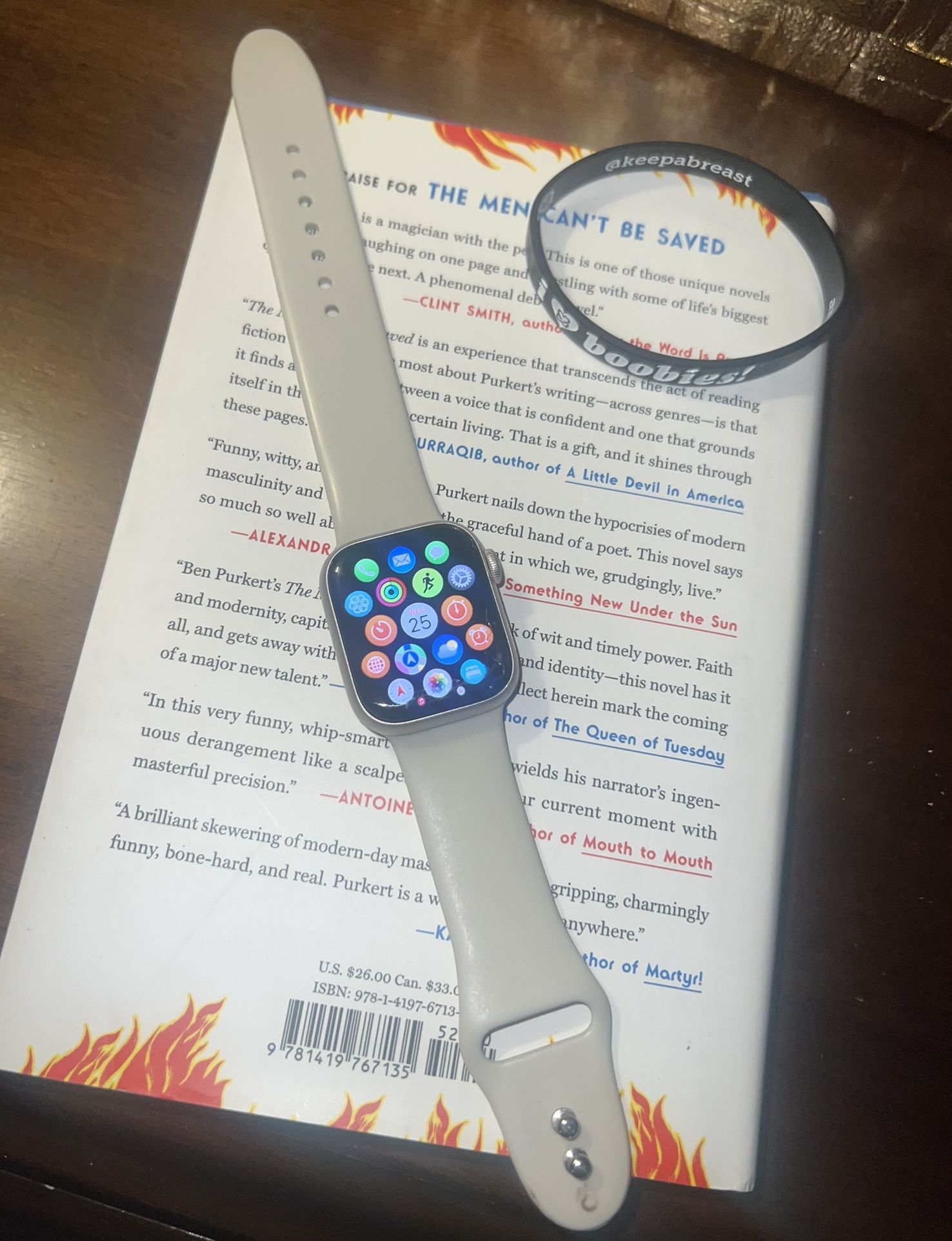 Apple Watch Series 9 41mm Aluminum and Ceramic Case