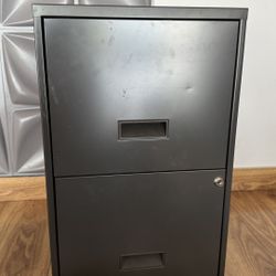 File cabinet 