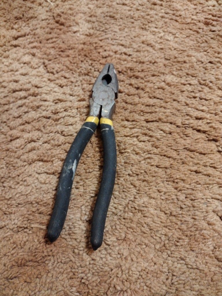 Pliers