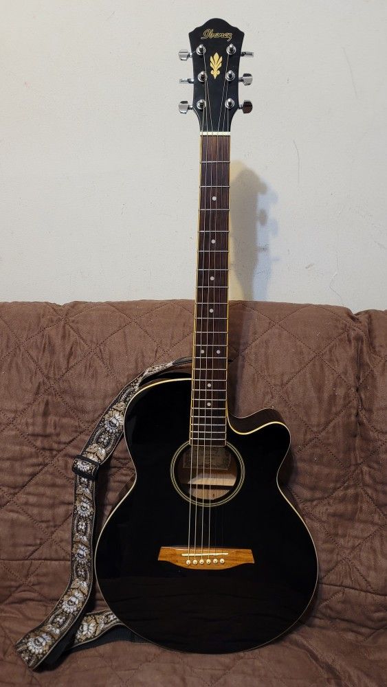 IBANEZ ACOUSTIC ELECTRIC GUITAR MODEL AEG4JP-27-01 DREINAUGH IN BLACK COLOR
.
