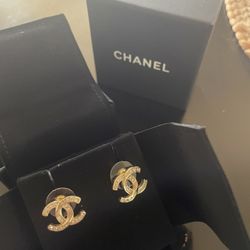 Chanel CC stud earrings gold tone with crystals
