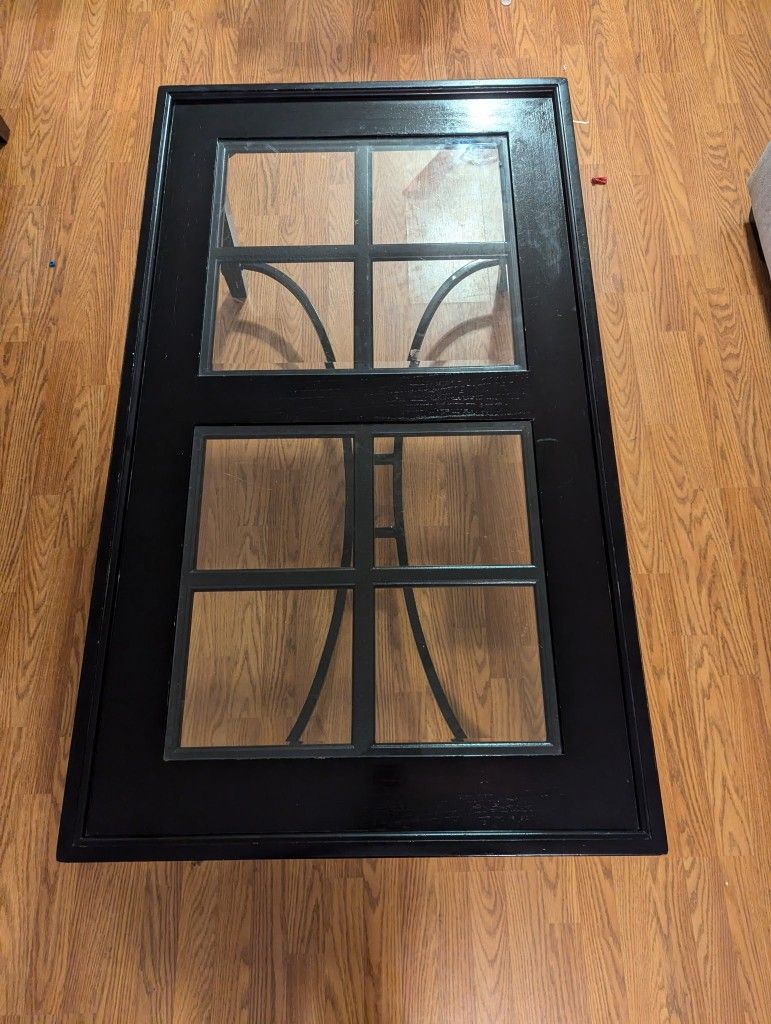 Living Room Table/w removable Glass plates