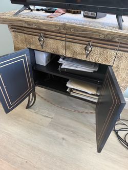 Decorative TV Stand Console Cabinet (Artmax)