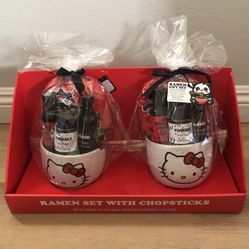 Hello Kitty Ramen Bowl Gift Set With Chopsticks…New Factory Sealed Box