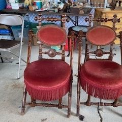 Ornate Huntinzer 1800’s Pair Chairs 