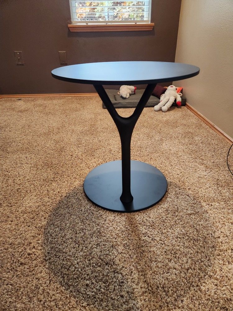 Frost - Wishbone Table 4045 Matt Black